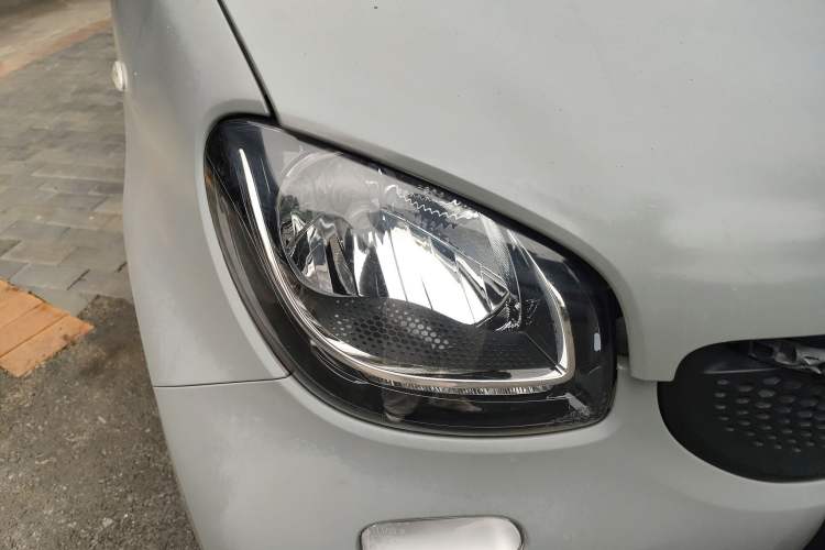 Used smart forfour 2018 1.0L 52 kW Dynamic Edition