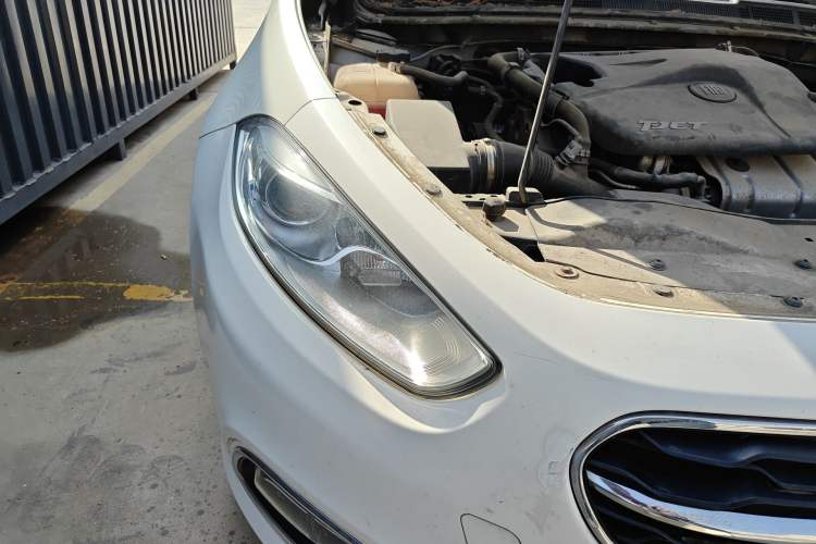 Used Fiat Viaggio 2015 1.4T Automatic Jingxiang Edition Right Front Headlight