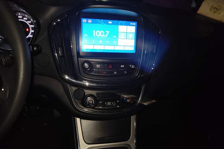 Used Baojun 560 2015 1.8L Manual Elite Edition