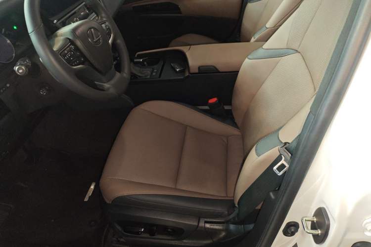 Used Lexus ES 2023 200 Excellence Edition Left Front Seat