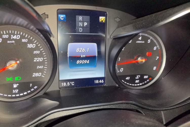 Used Mercedes-Benz C-Class 2018 C 200 L Sport Edition Odometer Close Up