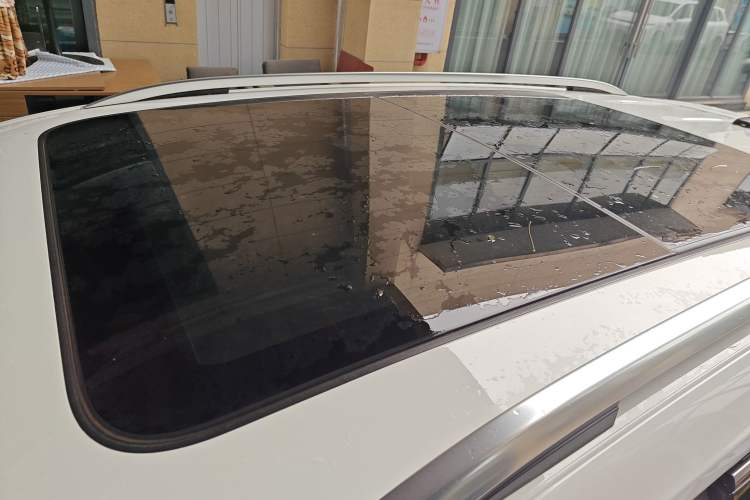 Used Volkswagen Tiguan L 2023 330TSI Automatic Two-Wheel Drive R-Line Flagship Edition Roof