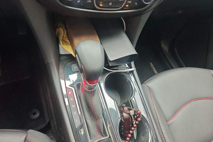 Used Chevrolet Equinox 2021 550T RS Four-Wheel Drive Intelligent Guardian Edition Gear Lever