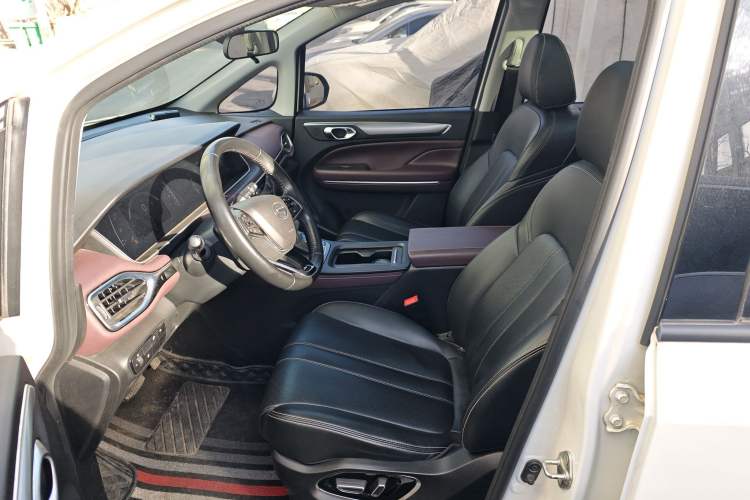 Used GAC Trumpchi M6 2021 270T DCT Luxury Edition (7-seater) Left Front Seat