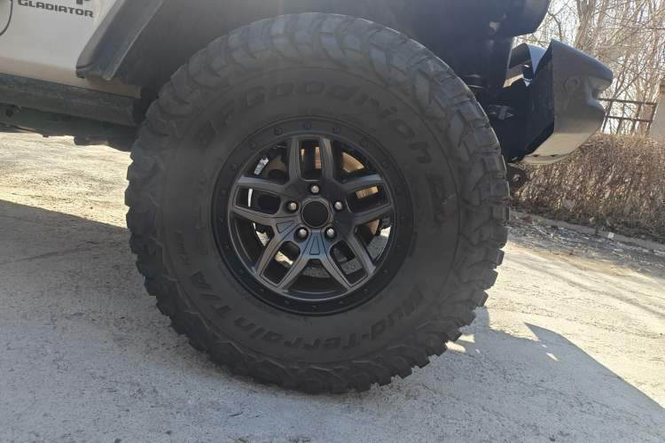 Used Jeep Gladiator 2024 3.6L Camping Edition