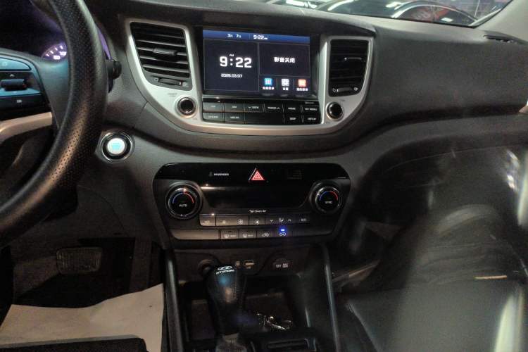 Used Hyundai Tucson 2015 1.6T Dual-Clutch Two-Wheel-Drive Smart Model
