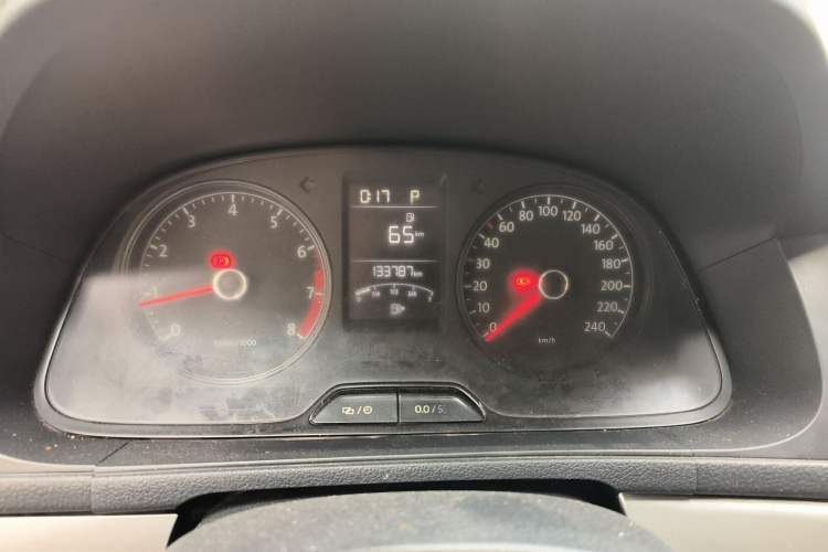 Used Volkswagen Lavida 2013 Revised Classic 1.6L Automatic Fashion Edition
