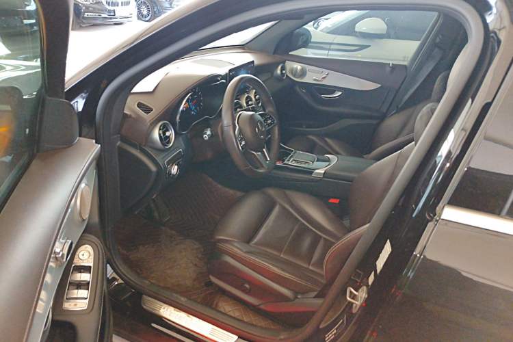 Used Mercedes-Benz GLC 2022 Refreshed GLC 260 L 4MATIC Dynamic Edition
