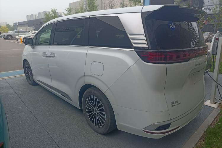 Used Denza D9 2022 DM-i 970 Four-Wheel Drive Flagship Model Rear Left 45 Deg