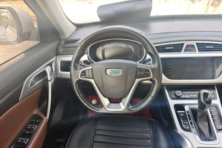 Used Geely Auto Emgrand X7 Sport 2016 1.8TD Automatic ZhiZun Version
