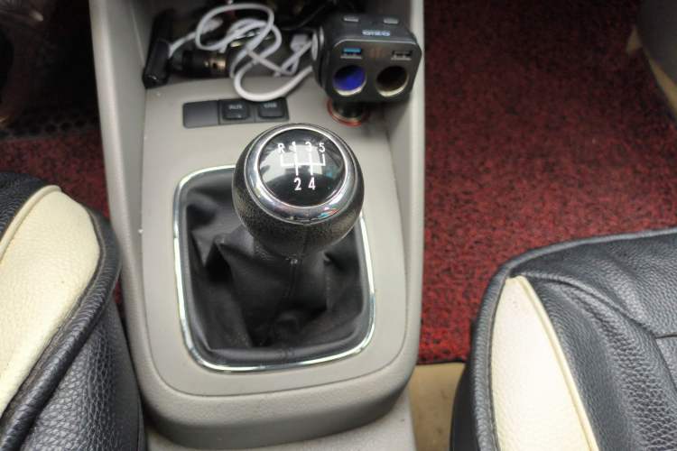 Used Volkswagen Bora 2011 1.6L Manual Fashion Edition
