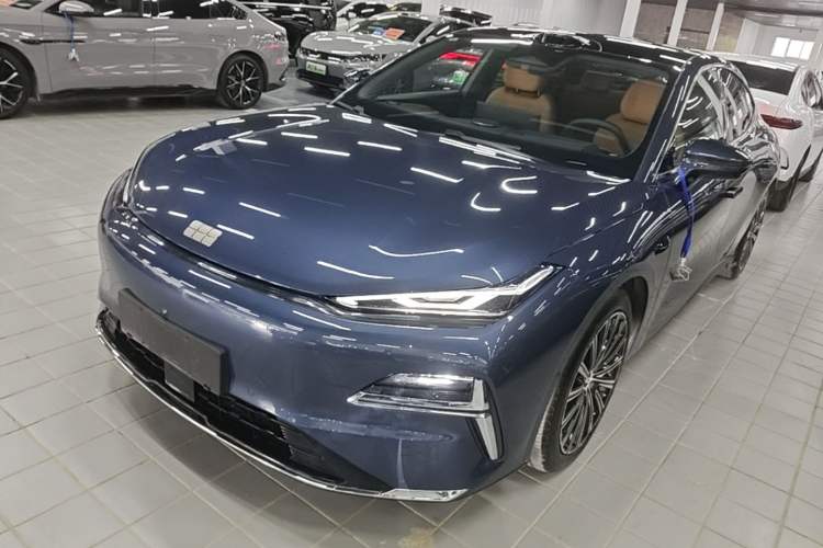 Used Geely Galaxy 8 2025 130km EM-P Starship Edition