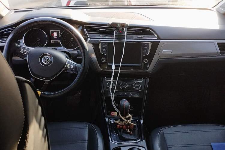 Used Volkswagen Touran 2018 Volkswagen Touran L 280TSI DSG Luxury Edition 6-seater
