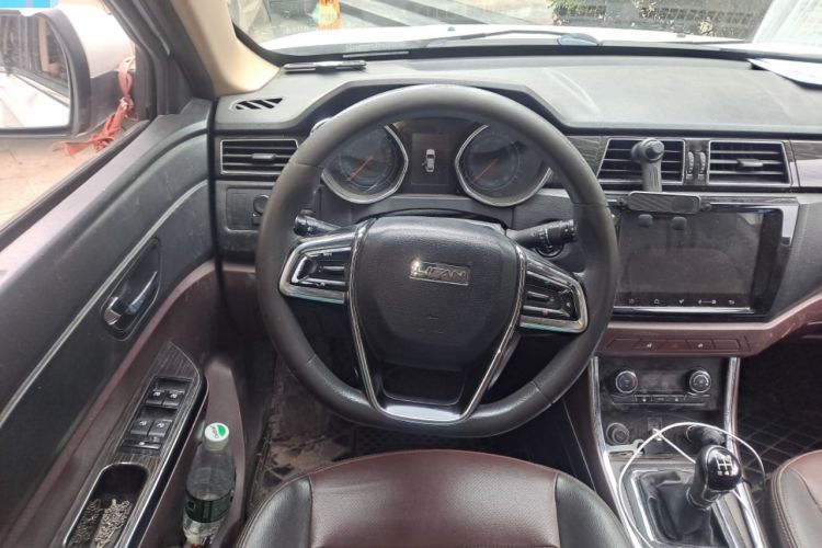 Used Lifan Auto Myway 2017 1.8L Manual Elite Model Steering Wheel