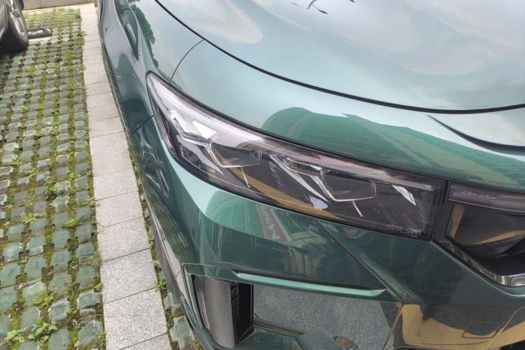 Used VOYAH FREE 2025 318 318 km Rear-Drive Touring Edition Right Front Headlight