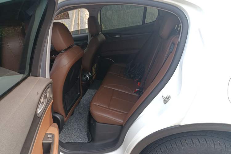 Used Alfa Romeo Stelvio 2017 2.0T 200HP Elite Edition