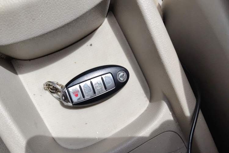 Used Dongfeng Aeolus A60 2014 1.6L Manual Luxury Model
