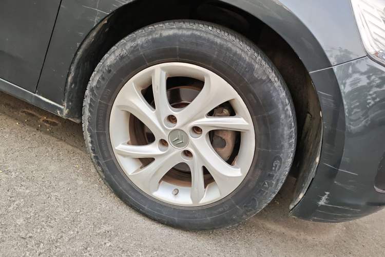 Used Citroen Elysee 2014 1.6L Manual Fashion Edition Right Front Wheel Hub