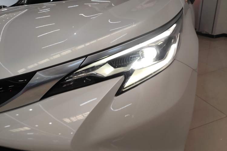 Used Toyota Sienna 2021 2.5L Hybrid Premium Edition
