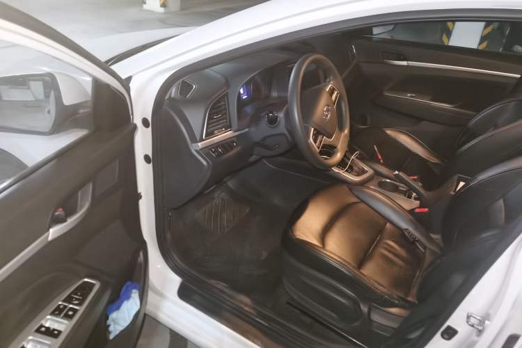 Used Hyundai Elantra (6th Generation / Lingdong) 2016 1.6L Automatic ZhiXuan – Elite Version Driver Seat