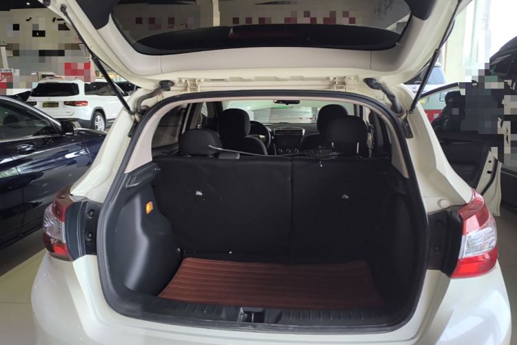 Used Nissan Tiida 2016 1.6L CVT Cool Dynamic Edition