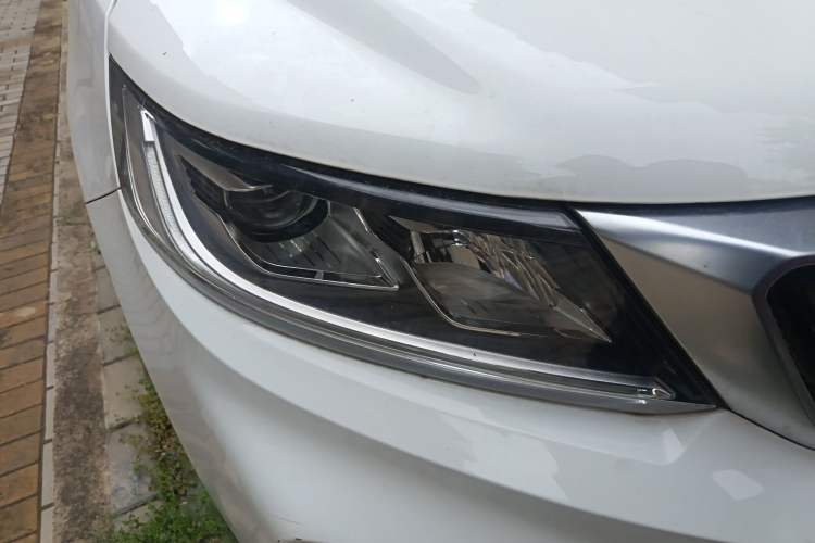 Used Geely Auto Vision X6 2020 1.4T CVT Asian Games Edition Right Front Headlight