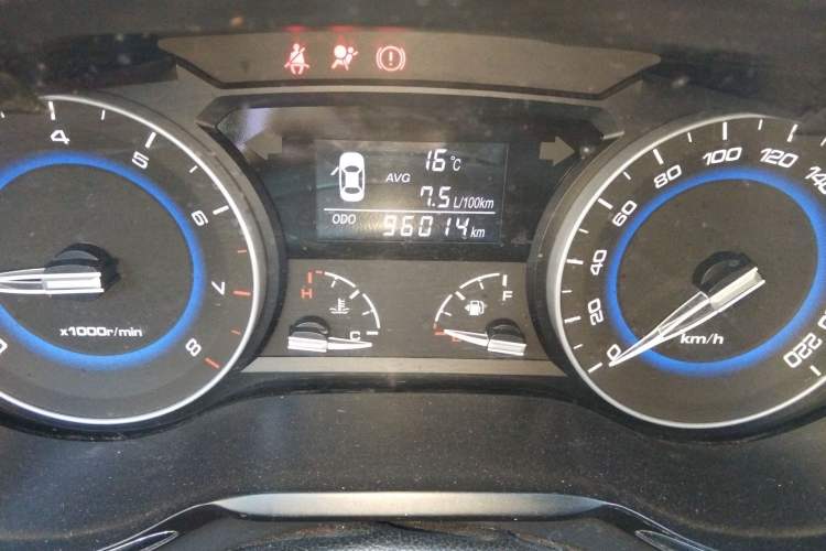 Used CHANGAN Alsvin V7 2016 1.6L Manual Enjoyment Model China V Standard Odometer Close Up