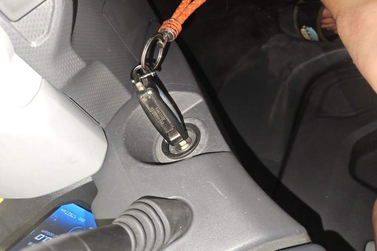 Used Chery New Energy QQ Ice Cream 2022 170km Sundae Phosphate Lithium-Ion Vehicle Key