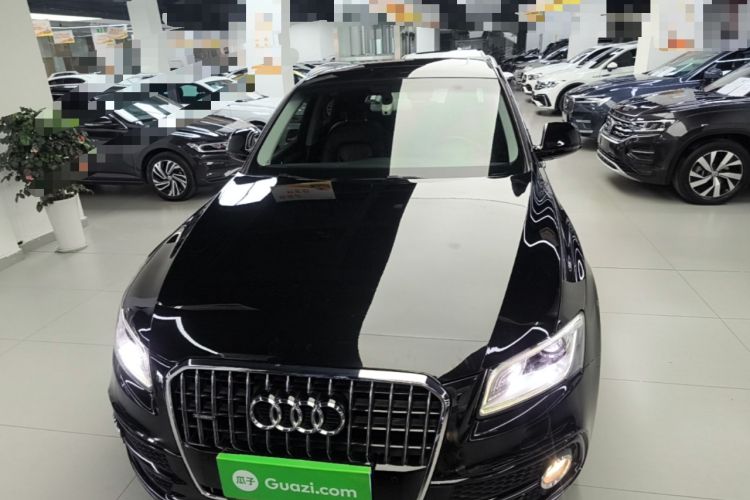Used Audi Q5 2018 Collector's Edition 40 TFSI Ambition Model
