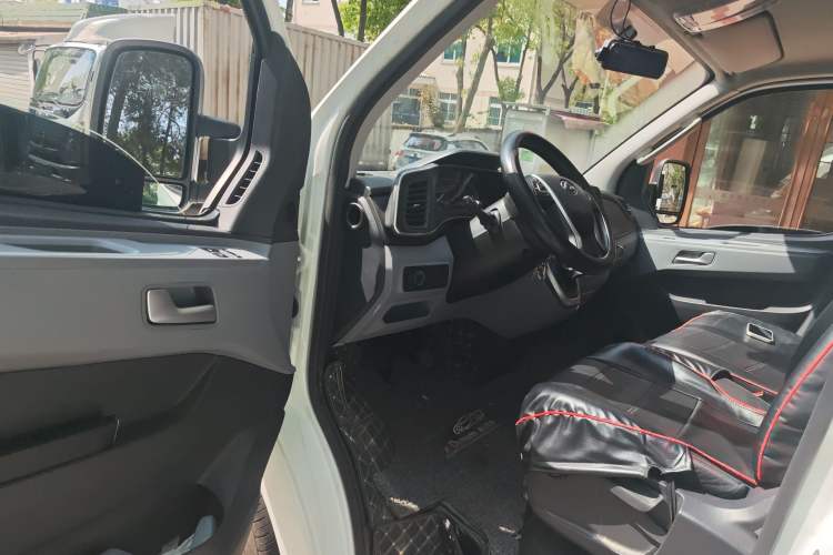 Used SAIC MAXUS Xintu V80  Driver Seat