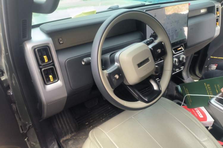 Used iCAR V23 2025 401 Two-Wheel Drive Advanced Edition Center Console