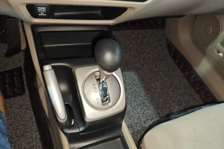 Used CIIMO CIIMO 2015 1.8L Automatic Comfort Edition
