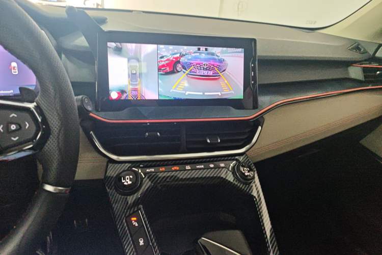 Used Lynk & Co 06 2020 1.5T YAO Halo