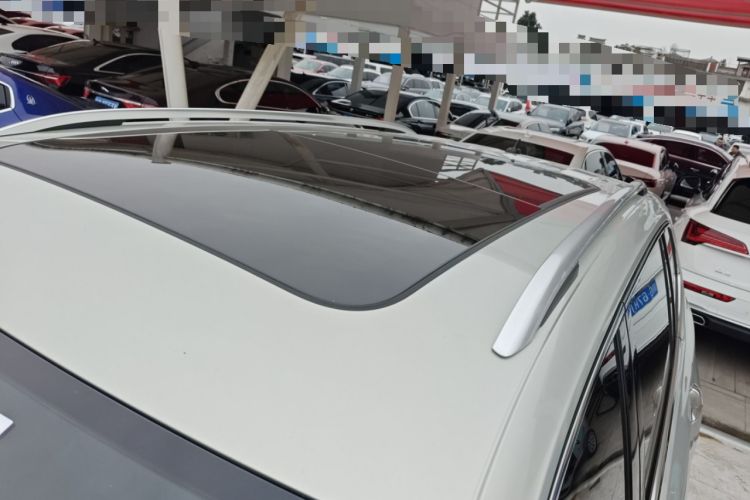 Used Volkswagen Tiguan L 2019 Revised 330TSI Automatic Two-Wheel Drive Smart & Luxury Edition China VI Standard
