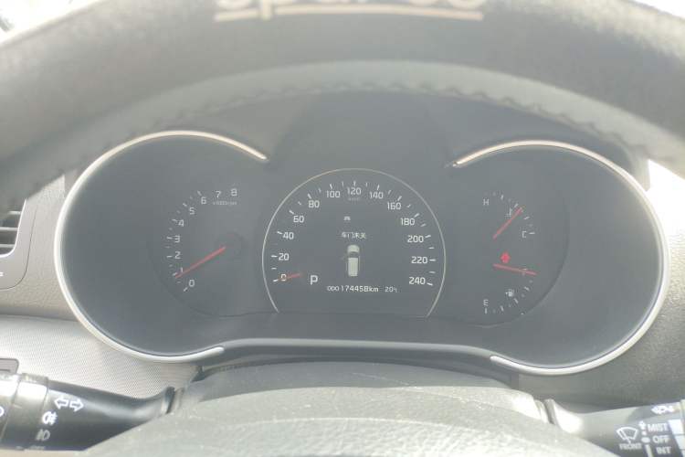 Used Kia Sorento 2013 2.4L 7-Seater Gasoline Comfort Version China IV Standard Instrument Cluster