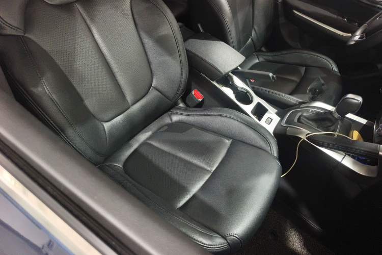 Used Renault Kadjar 2016 2.0L Two-Wheel Drive Leading Edition Right Front Seat