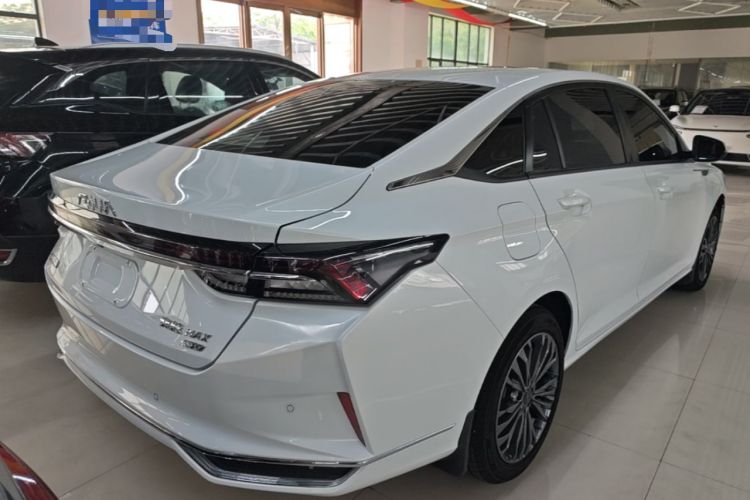 Used Dongfeng Aeolus Yixuan MAX 2023 1.5T Ultra-Stylish Trendsetting Dad Edition