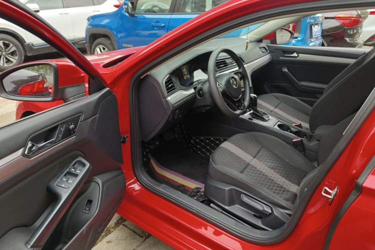 Used Volkswagen Lamando 2019 230TSI DSG Fashion Edition China V Standard