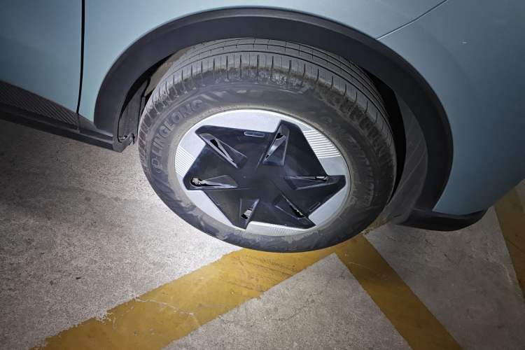 Used Geometry E Firefly 2024 301km Starlight