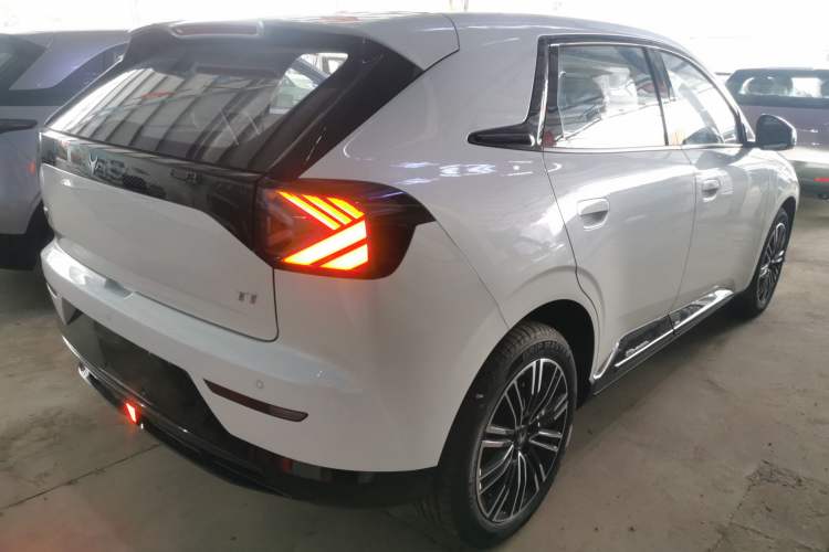 Used ARCFOX T1 2025 Model 425 PLUS
