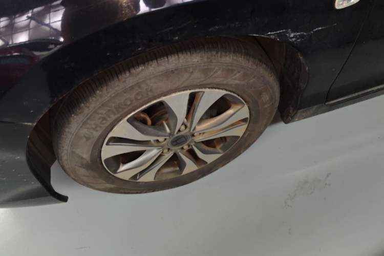 Used Honda Accord 2015 2.0L LX Comfort Edition Left Front Wheel Hub