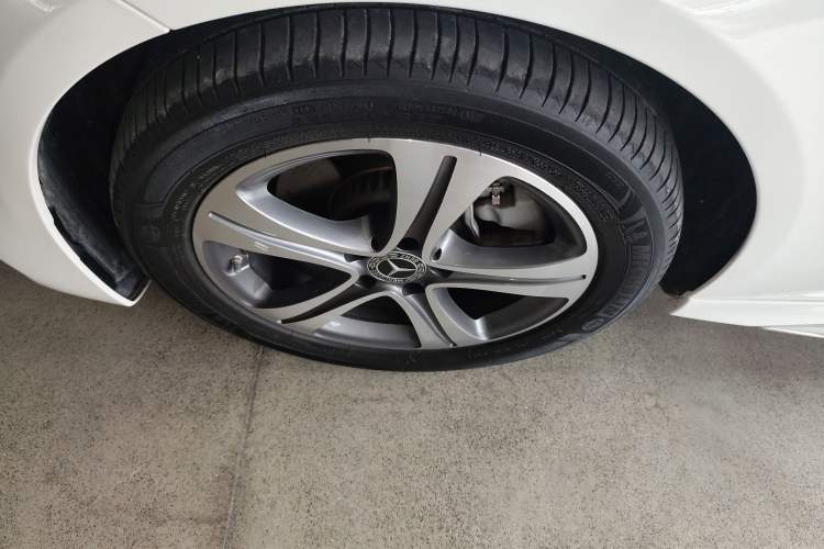 Used Mercedes-Benz C-Class 2022 Restyled C 200 L Sport Edition Left Front Wheel Hub