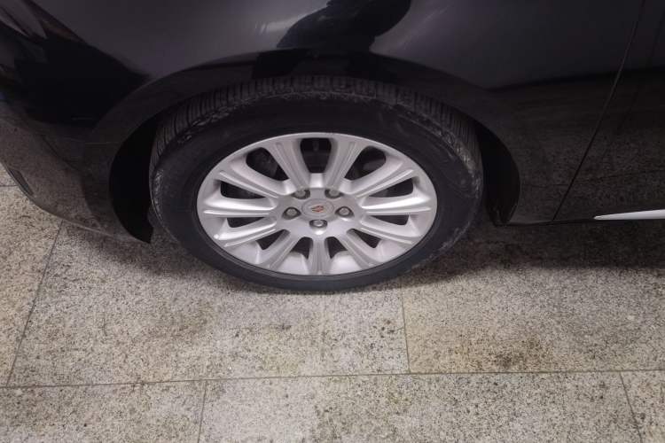 Used Cadillac XTS 2015 28T Comfort Model Exterior 4