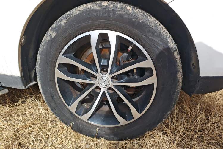 Used Zotye T600 2015 2.0T DCT Prestige Edition Right Front Wheel Hub