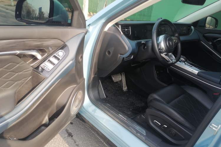 Used VOYAH FREE 2021 Four-Wheel Drive Standard Range-Extended Exclusive Luxury Package