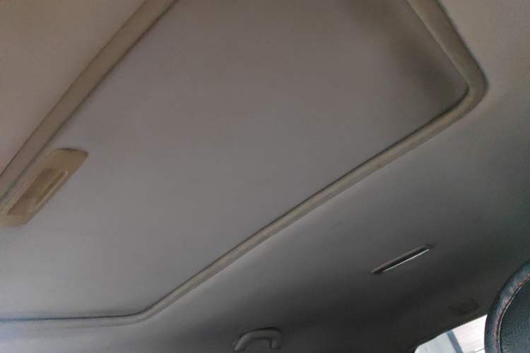 Used Baojun 560 2015 1.8L manual luxury version
