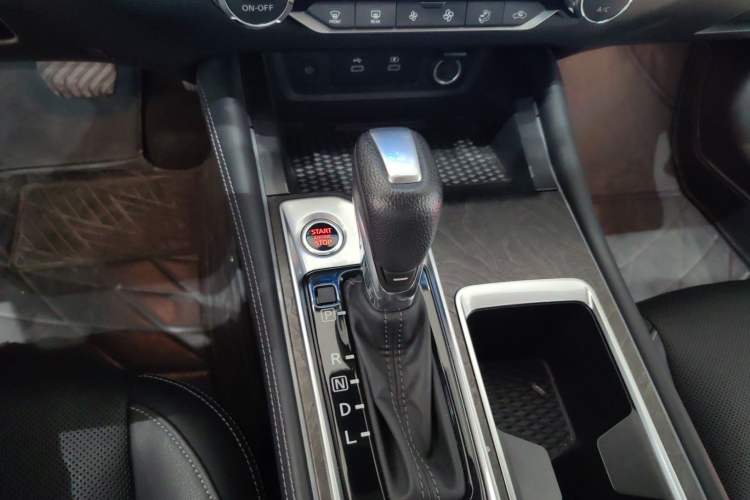 Used Nissan Teana 2022 2.0L XL-Upr Enjoyment Edition Gear Lever