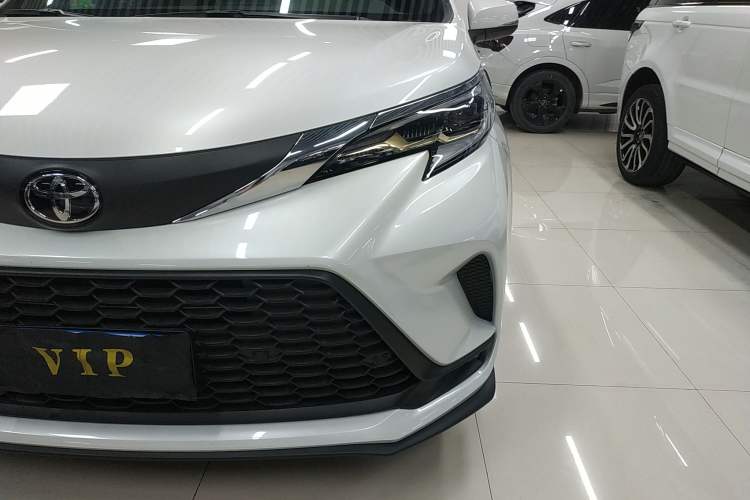 Used Toyota Granvia 2024 2.5L Hybrid Comfort Edition Left Front Headlight