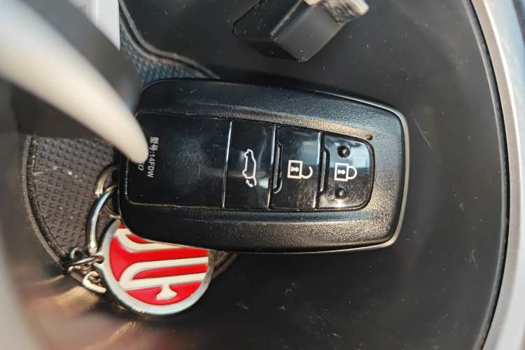 Used Toyota Highlander 2022 Dual-Engine 2.5L Four-Wheel Drive Prestige Version 7 Seats
