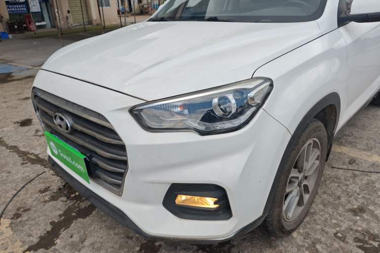 Used Hyundai ix35 2018 2.0L Automatic 2WD Zhiyong·Changxiang Edition Left Front Headlight